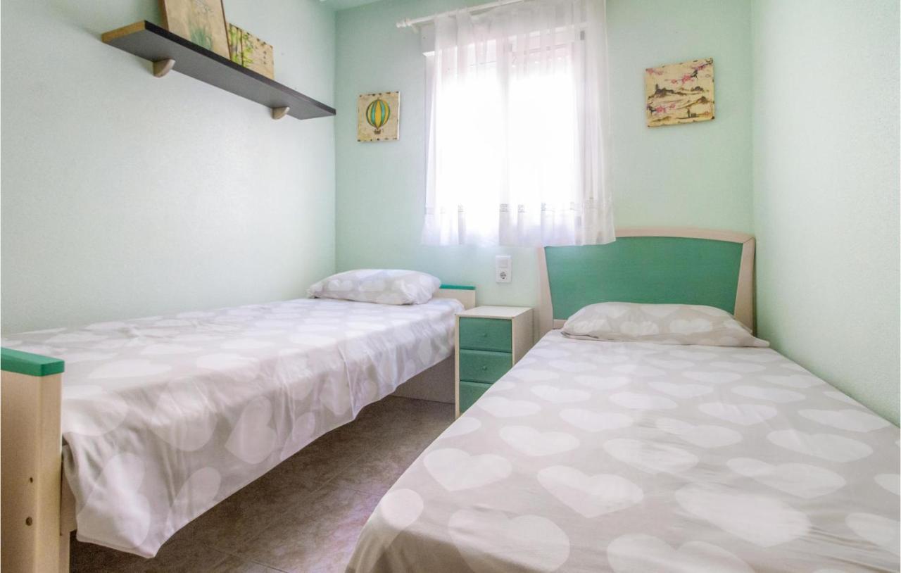 Lovely Apartment In Santa Pola With Wifi Bagian luar foto